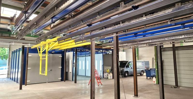 Four de cuisson industriel pour thermolaquage de grandes pièces à Grenoble 38 isère, avec isolation haute performance, récupération de chaleur et contrôle précis des cycles